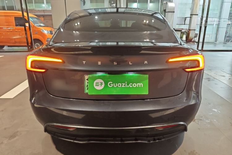 Tesla Model 3 2023 — 5