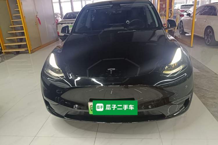 Tesla Model Y 2021 — 2