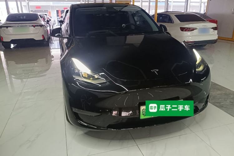 Tesla Model Y 2021 — 3