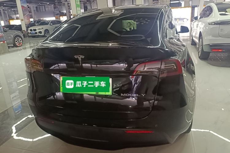 Tesla Model Y 2021 — 5