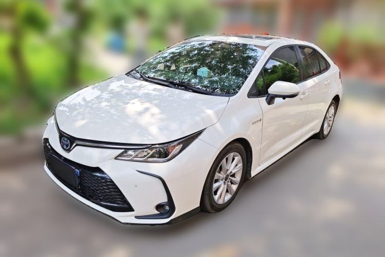 Toyota Corolla 2023 — фото 1