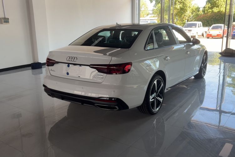 Audi A4 2024 — 5