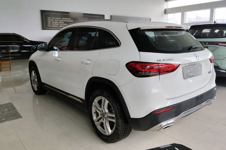 Mercedes-Benz GLA 200 2022 — 4