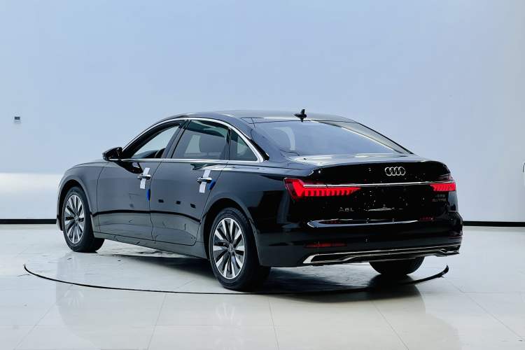 Audi A6 2023 — фото 4