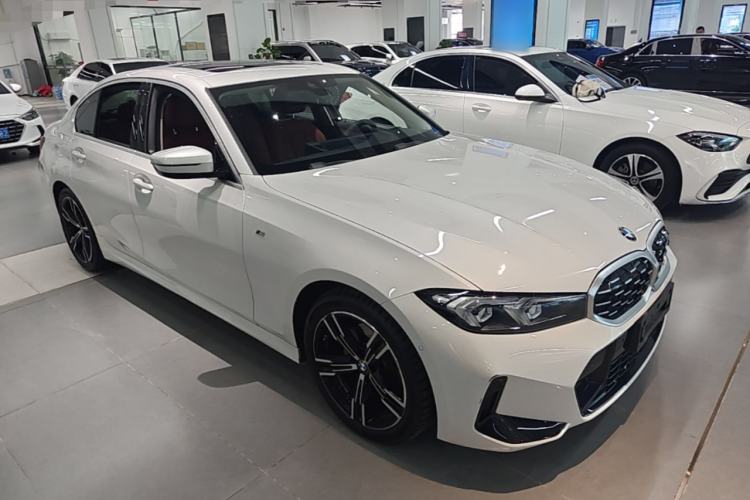 BMW 325i 2023 — 3