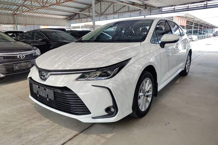 Toyota Corolla 2021 — фото 1