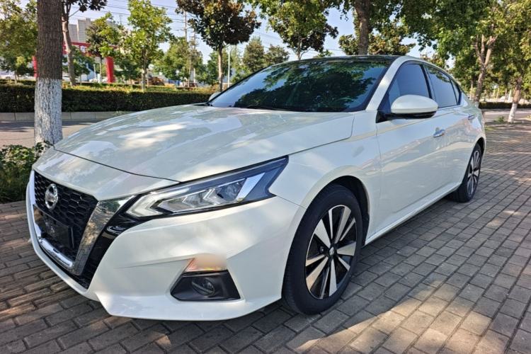 Nissan Altima 2021 — фото 1