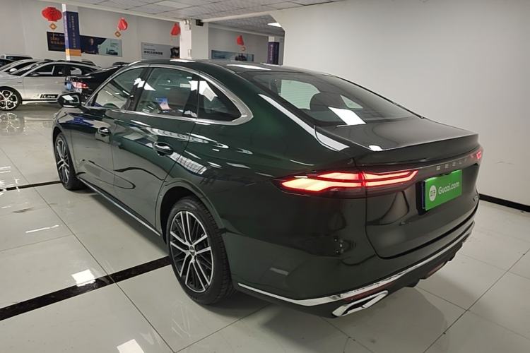 Geely Emgrand 2026 — 4