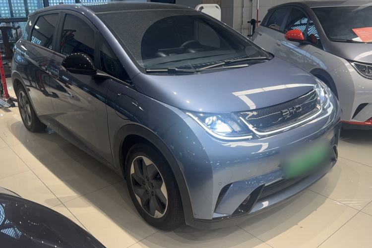 BYD Dolphin 2025 — 5
