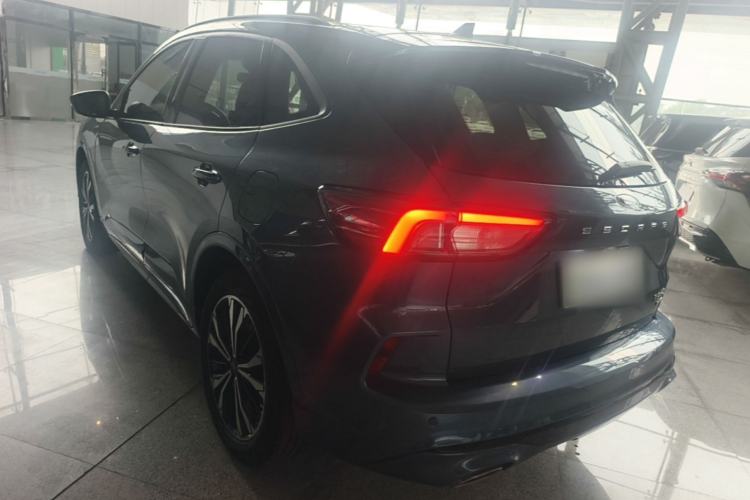 Ford Escape 2020 — 4