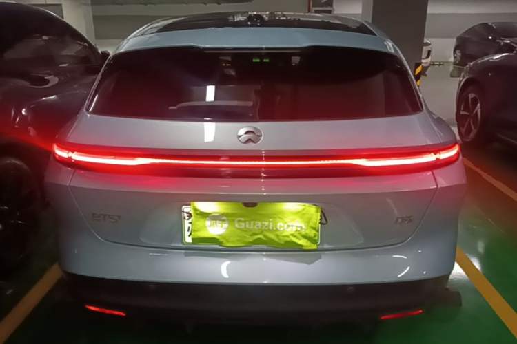 NIO ET5T 2024 — 5