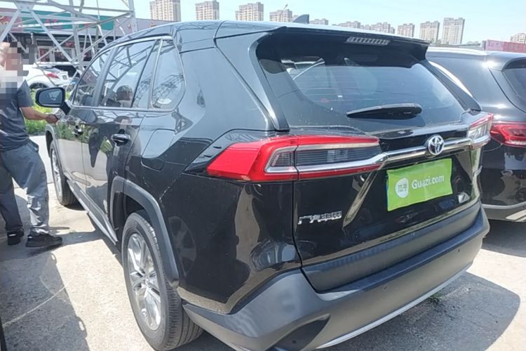 Toyota RAV4 2022 — 4