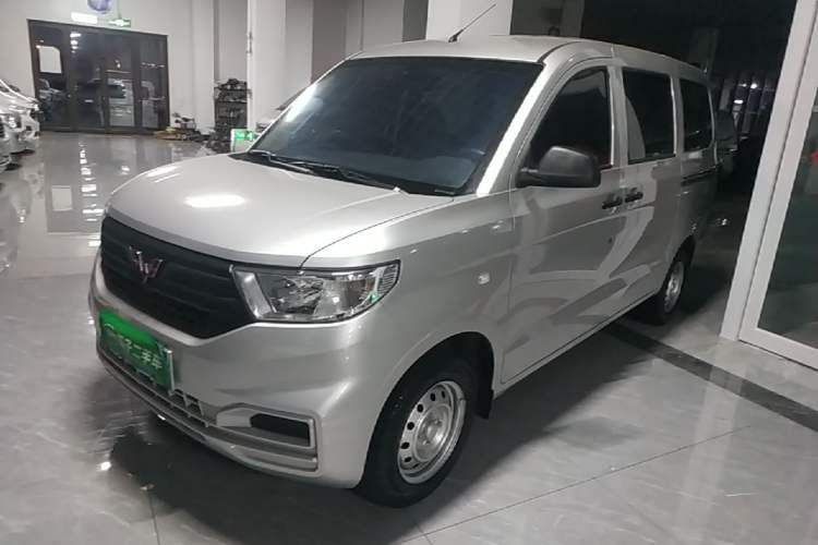Wuling Hongguang V 2022 — фото 1