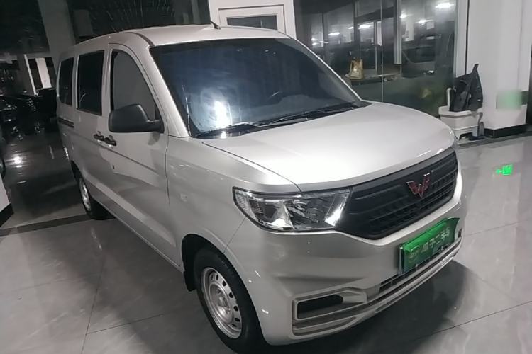 Wuling Hongguang V 2022 — фото 3