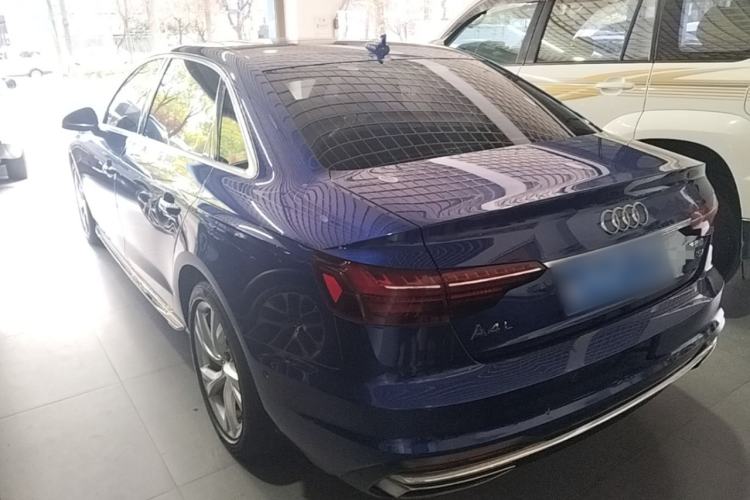Audi A4 2020 — 4