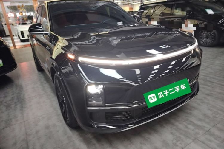 Li Auto L8 2023 — 3