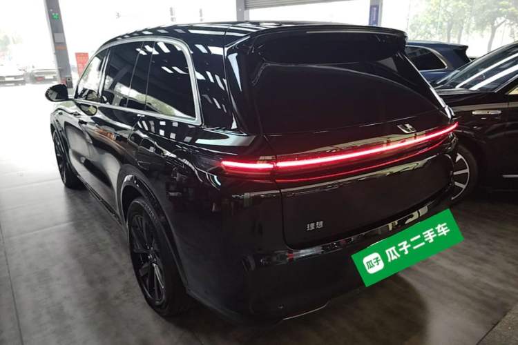 Li Auto L8 2023 — 4