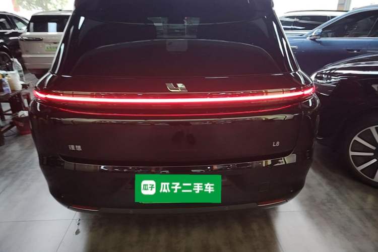 Li Auto L8 2023 — 5