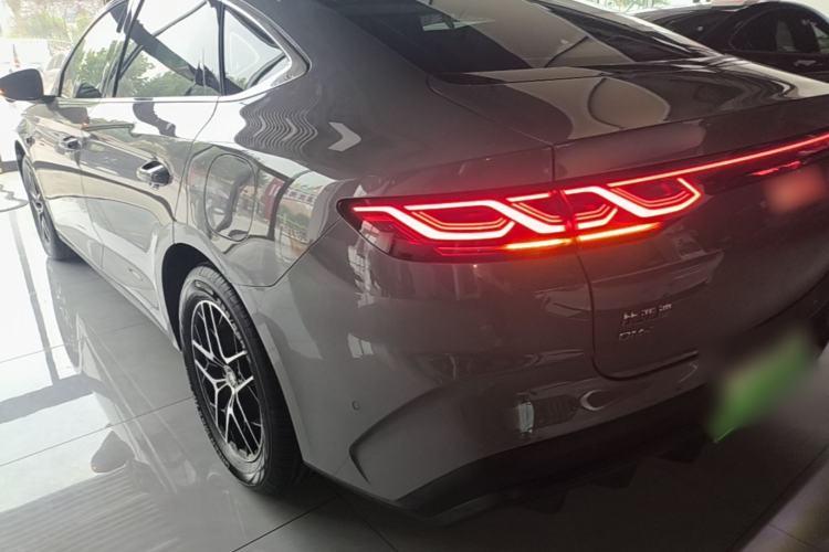 BYD Qin L 2026 — 4