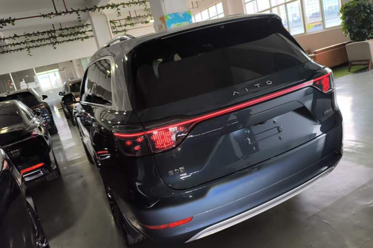 AITO M9 2024 — 4