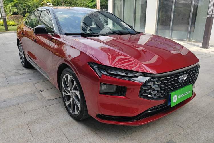 Ford Mondeo 2025 — 3