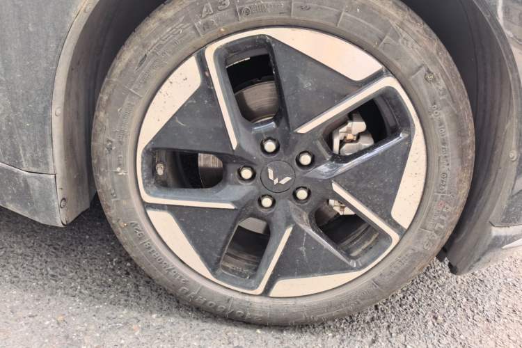 Wuling Xingguang 2023 — 5
