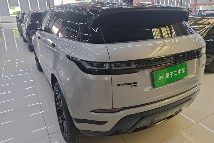 Land Rover Range Rover Evoque 2023 — фото 4