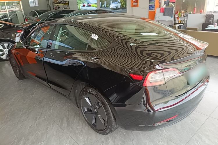 Tesla Model 3 2022 — 4