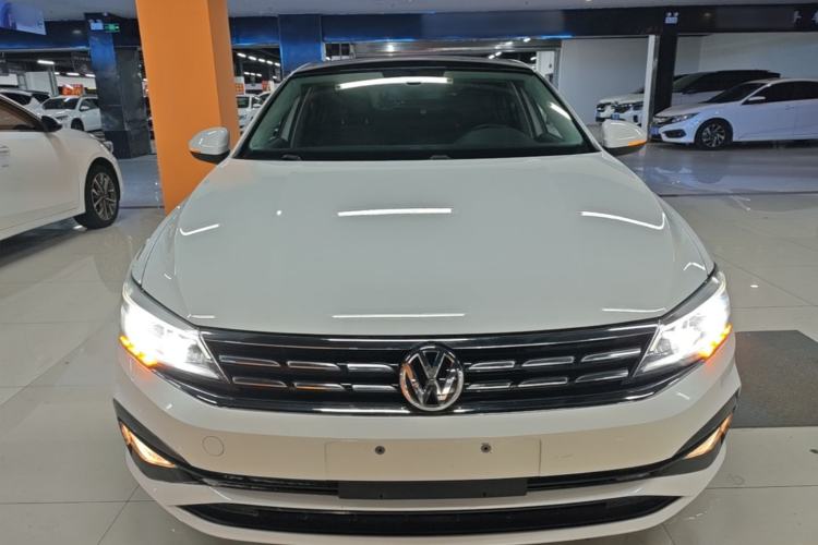 Volkswagen Lamando 2021 — 2