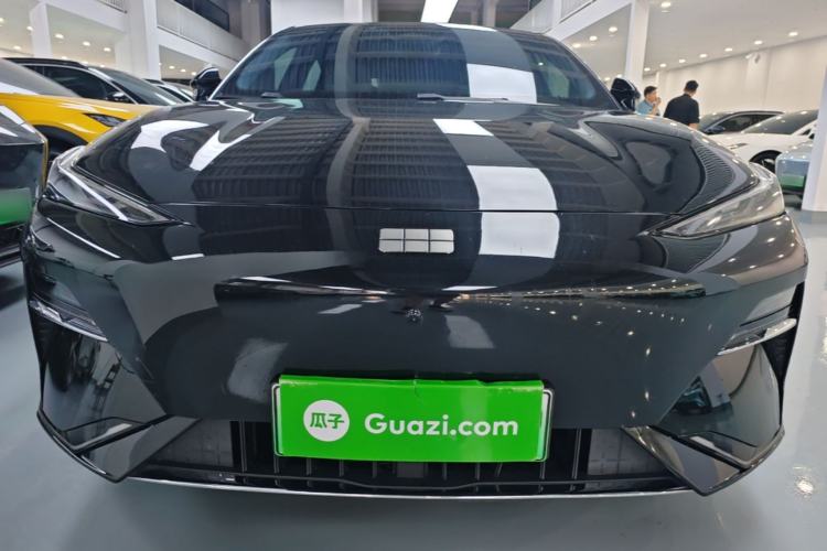 Geely Galaxy E8 2024 — 2