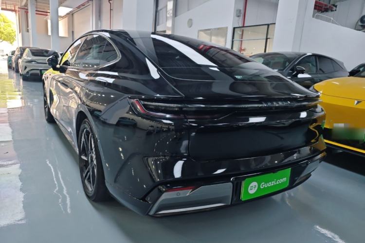 Geely Galaxy E8 2024 — 4