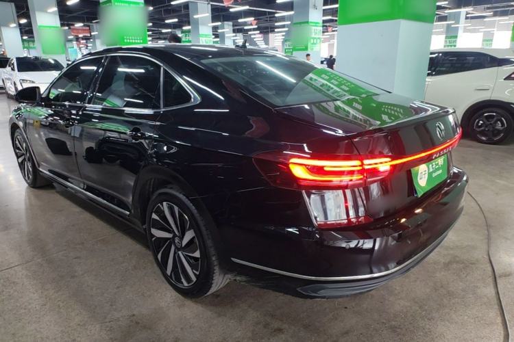 Volkswagen Passat 2025 — 4