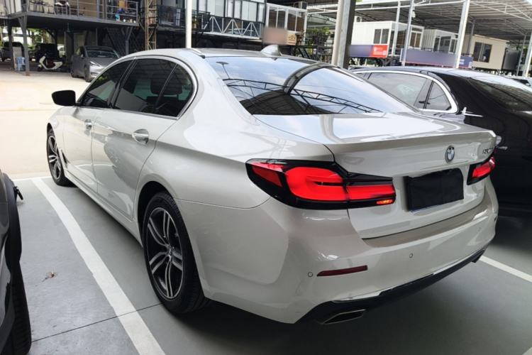 BMW 530Li 2023 — фото 4