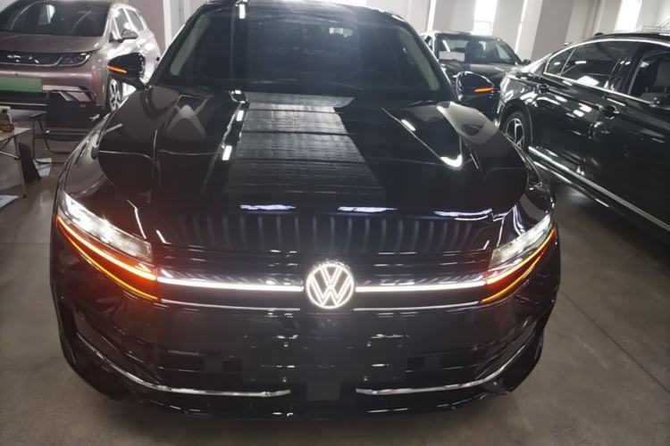 Volkswagen Magotan 2024 — 2