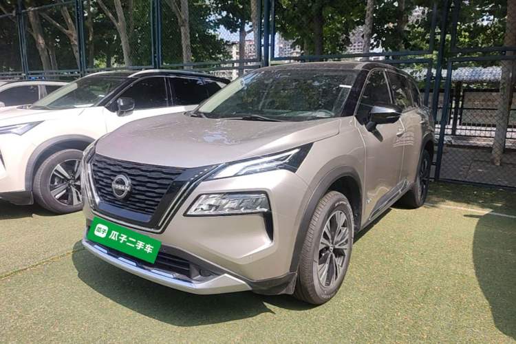 Nissan X-Trail 2023 — фото 1