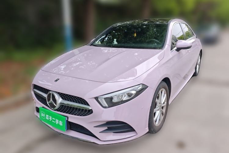 Mercedes-Benz A 200 L 2022 — фото 1