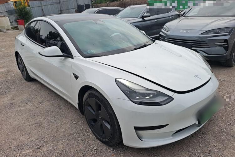 Tesla Model 3 2022 — 3