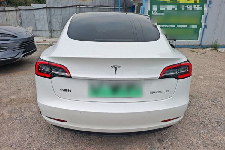 Tesla Model 3 2022 — 5