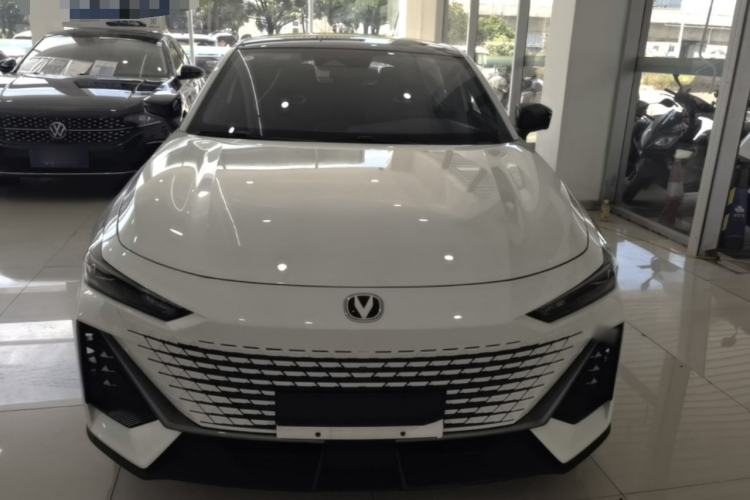 ChangAn UNI-V 2024 — 2