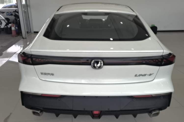 ChangAn UNI-V 2024 — 5