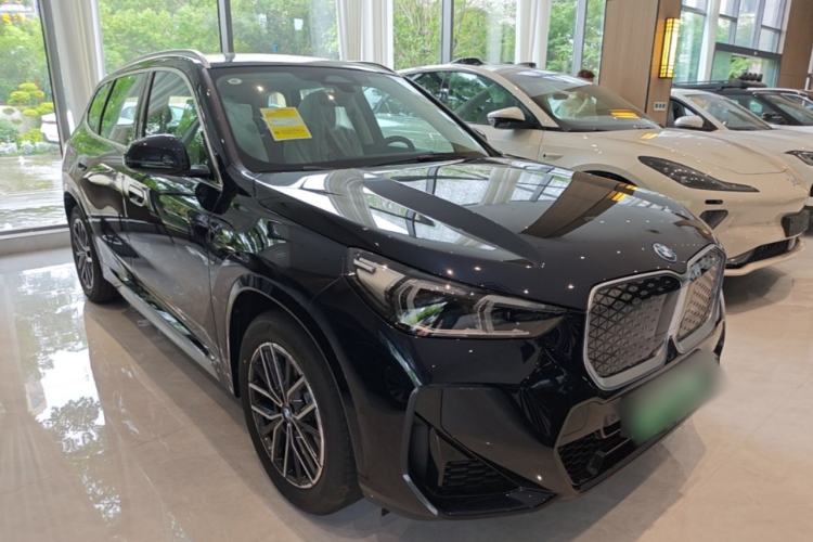 BMW iX1 2026 — 3