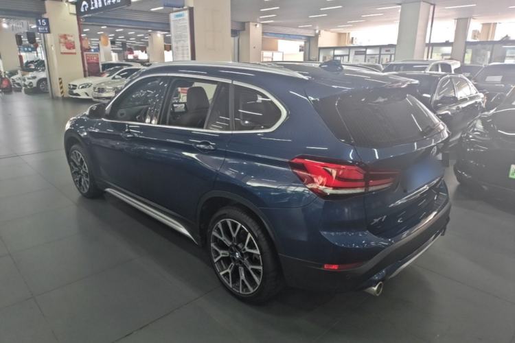 BMW X1 2021 — фото 4