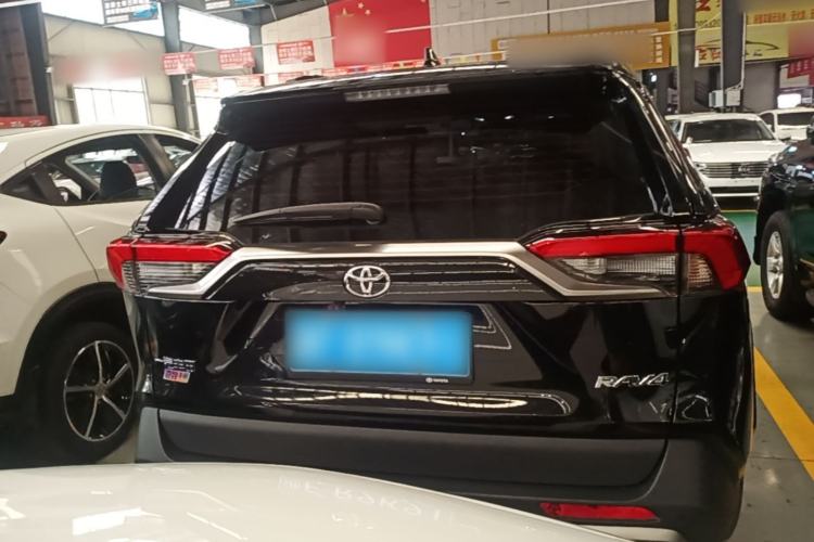 Toyota RAV4 2024 — 5