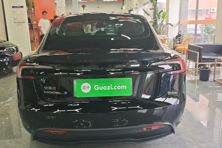 Tesla Model 3 2023 — 5