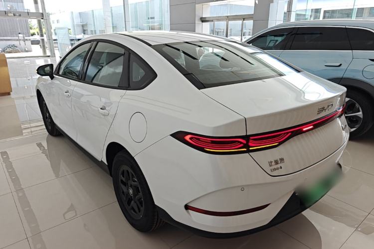 BYD Qin Plus 2025 — фото 4