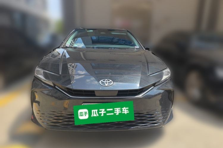 Toyota Camry 2024 — фото 2