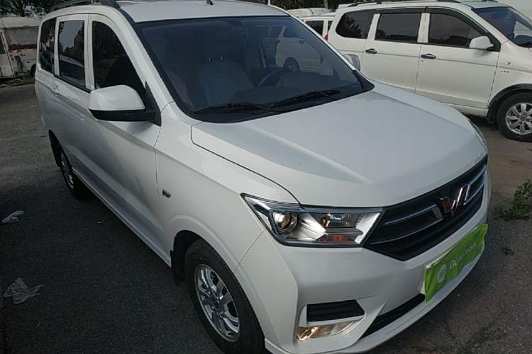 Wuling Hongguang 2021 — 3