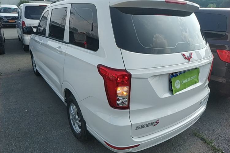 Wuling Hongguang 2021 — 4