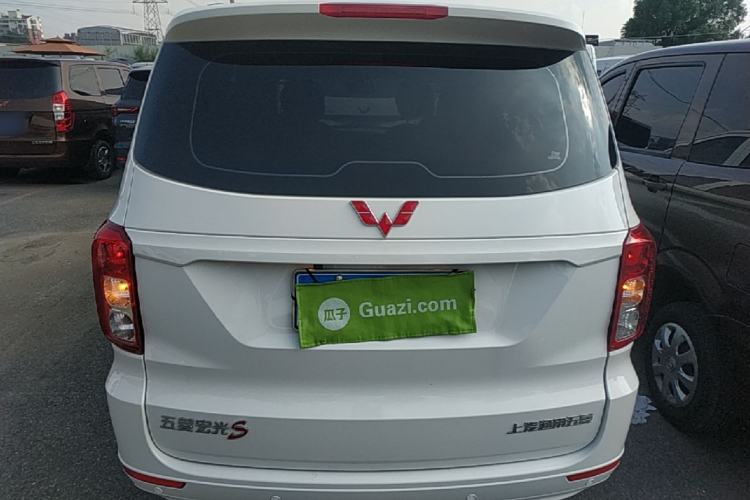 Wuling Hongguang 2021 — 5