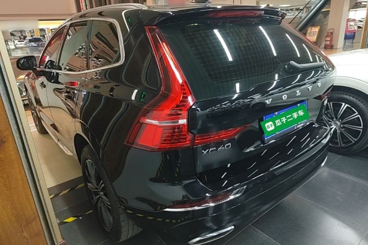 Volvo XC60 2021 — 4